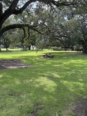 2607 E Academy Avenue, Jennings, LA 70546