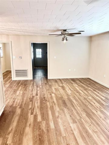 2607 E Academy Avenue, Jennings, LA 70546