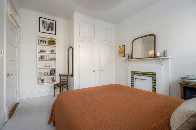 1943 CARR AVE, Memphis, TN 38104