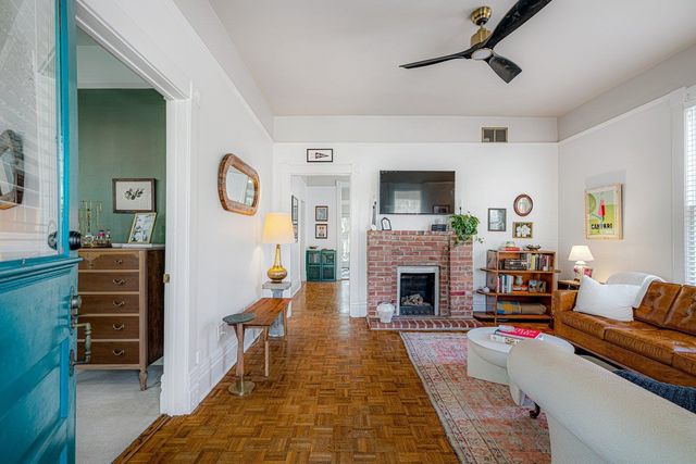 1943 CARR AVE, Memphis, TN 38104