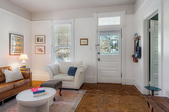 1943 CARR AVE, Memphis, TN 38104