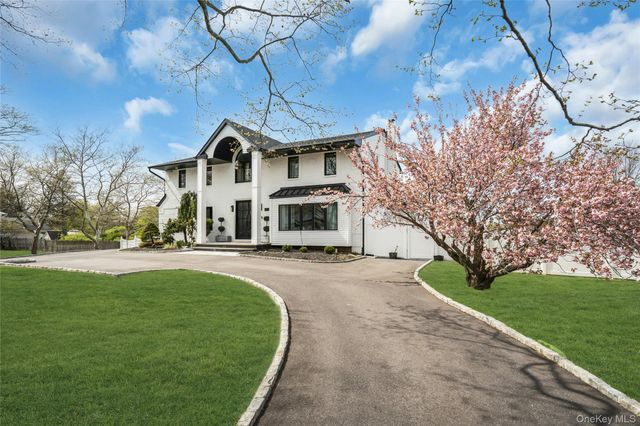 25 Quintree Lane, Melville, NY 11747
