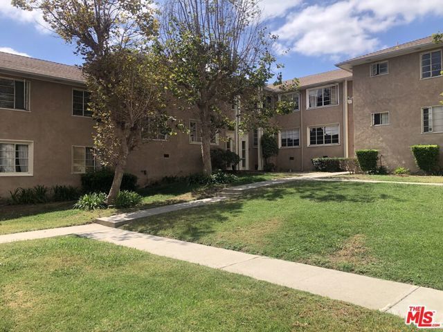 4072 Hillcrest Drive D, Los Angeles, CA 90008