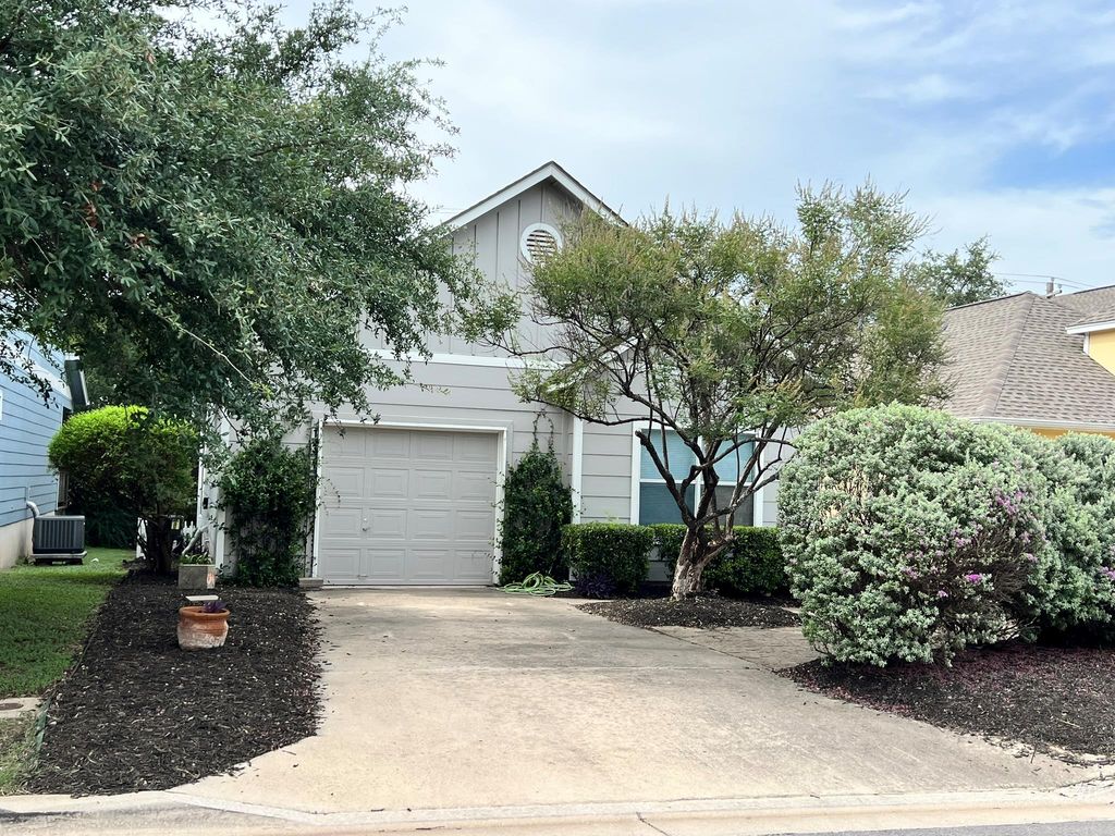 1310 E 3rd ST, Georgetown, TX 78626