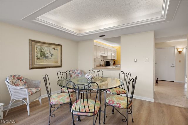 200 Periwinkle WAY 216, Sanibel, FL 33957