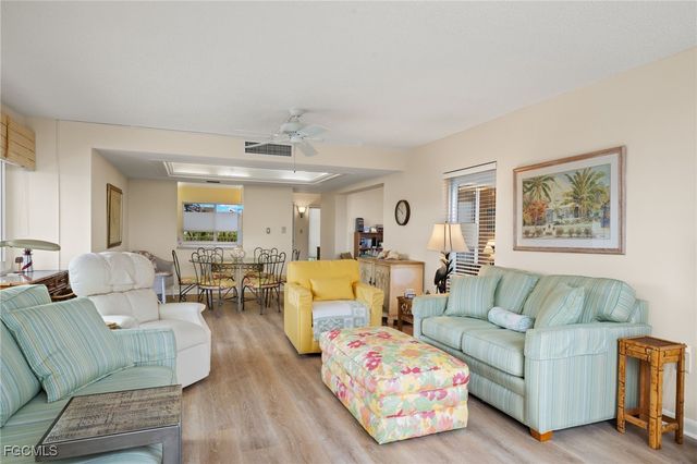 200 Periwinkle WAY 216, Sanibel, FL 33957