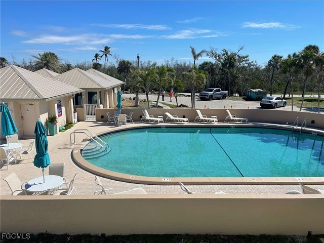 200 Periwinkle WAY 216, Sanibel, FL 33957