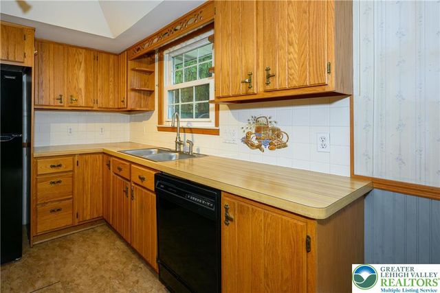 540 Hilldale Drive, Moore Twp, PA 18014