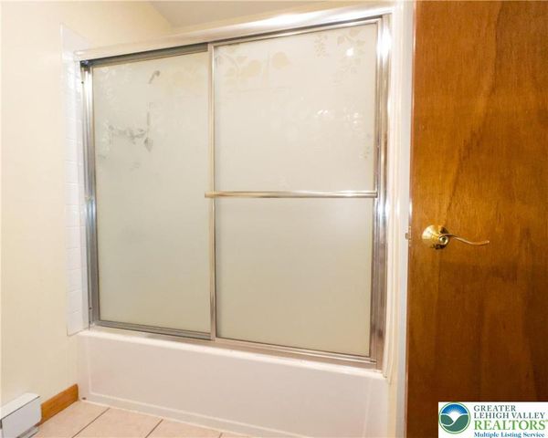 540 Hilldale Drive, Moore Twp, PA 18014