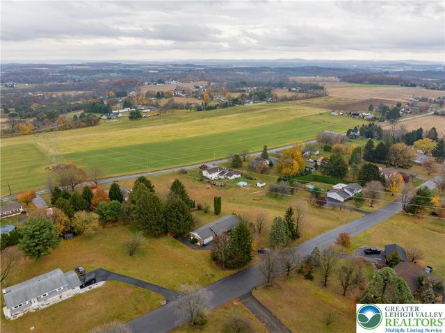 540 Hilldale Drive, Moore Twp, PA 18014