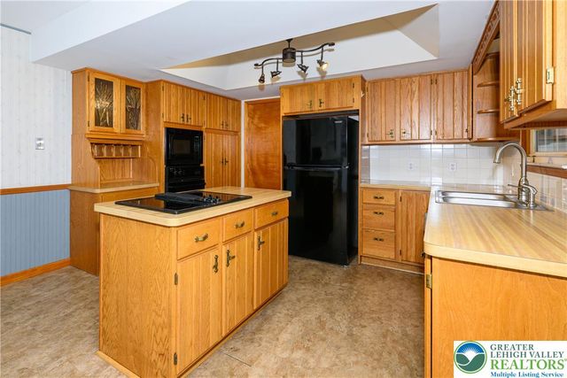 540 Hilldale Drive, Moore Twp, PA 18014