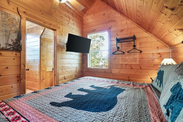 2636 Cloud View Drive, Sevierville, TN 37862