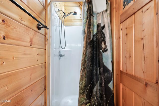 2636 Cloud View Drive, Sevierville, TN 37862