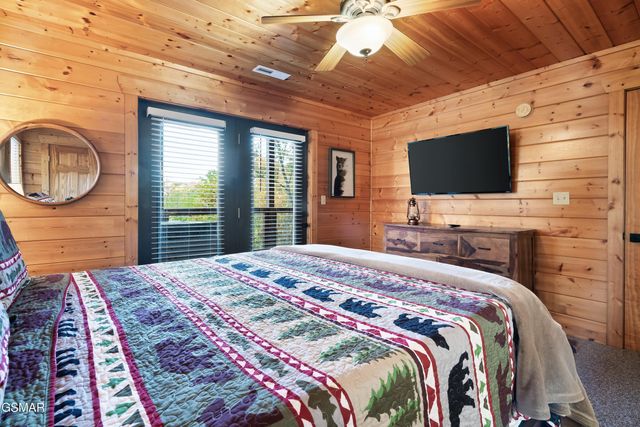 2636 Cloud View Drive, Sevierville, TN 37862