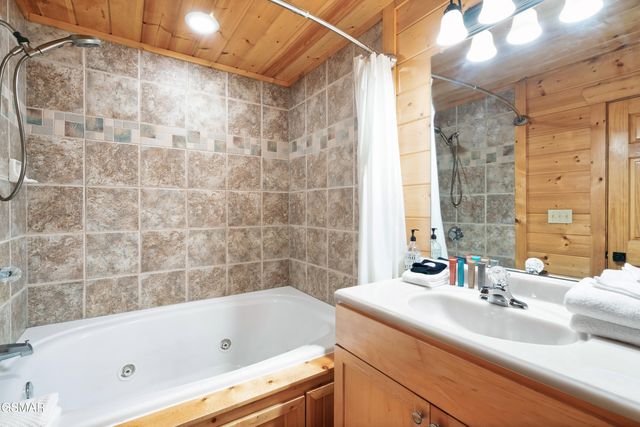 2636 Cloud View Drive, Sevierville, TN 37862