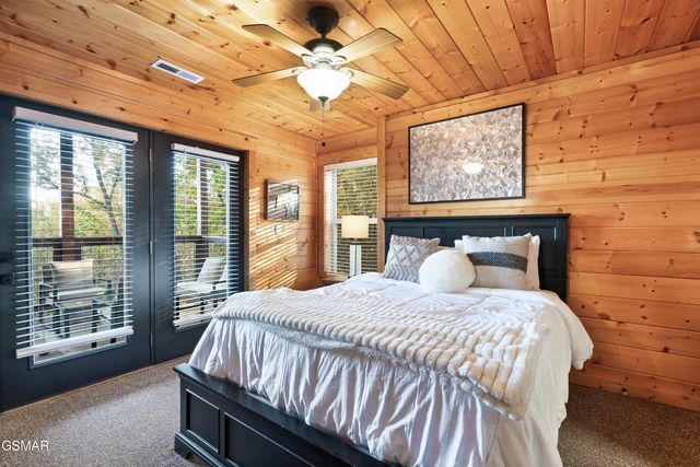 2636 Cloud View Drive, Sevierville, TN 37862