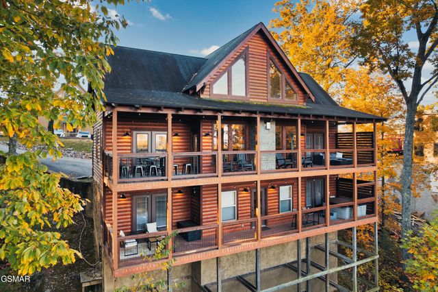 2636 Cloud View Drive, Sevierville, TN 37862