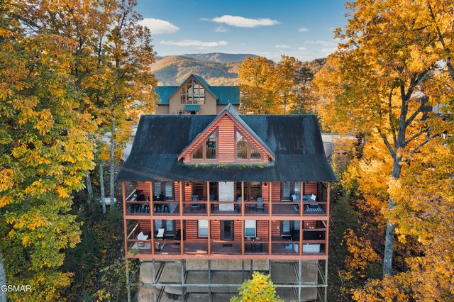 2636 Cloud View Drive, Sevierville, TN 37862