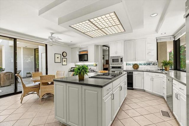 77181 Calle Flora, La Quinta, CA 92253