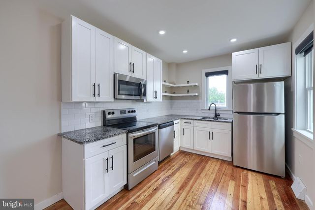 737 E MARION ST, Lancaster, PA 17602