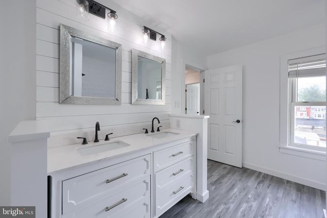 737 E MARION ST, Lancaster, PA 17602