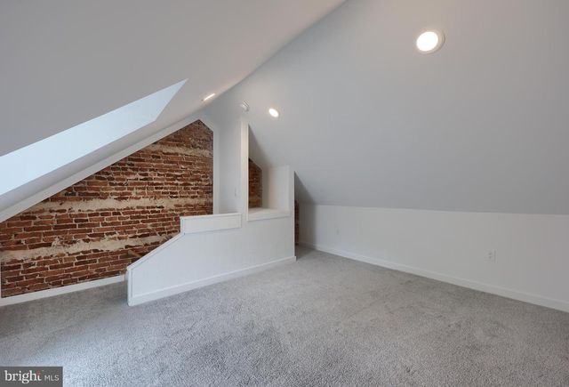 737 E MARION ST, Lancaster, PA 17602
