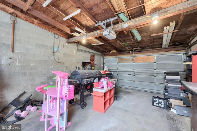 737 E MARION ST, Lancaster, PA 17602