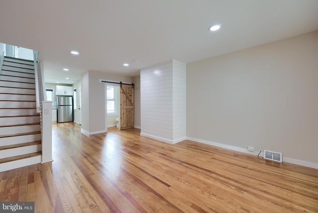 737 E MARION ST, Lancaster, PA 17602