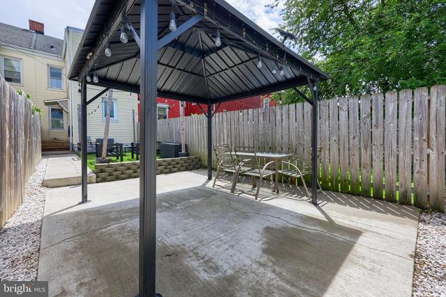 737 E MARION ST, Lancaster, PA 17602