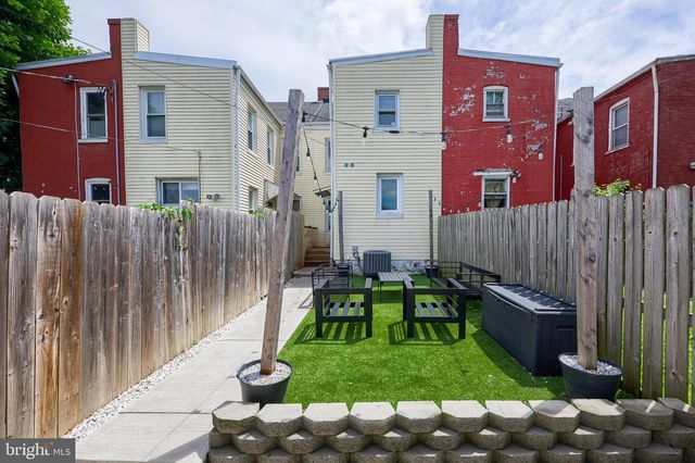 737 E MARION ST, Lancaster, PA 17602