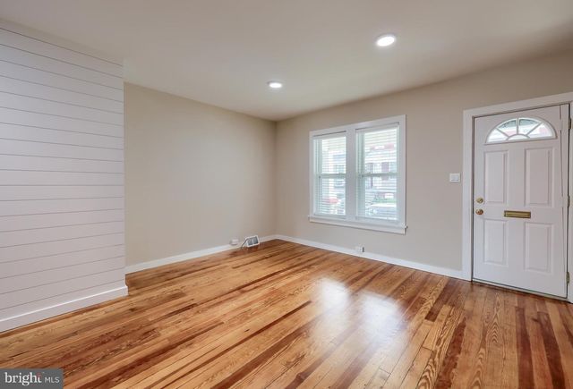 737 E MARION ST, Lancaster, PA 17602