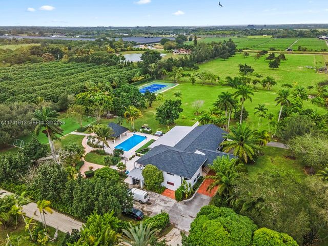 14875 SW 212th St, Miami, FL 33187