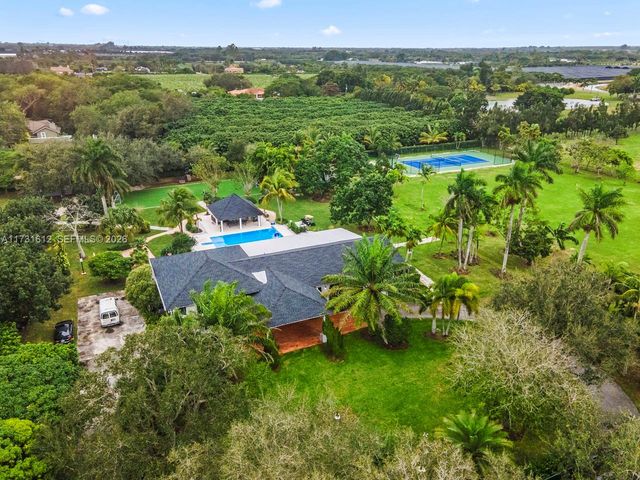 14875 SW 212th St, Miami, FL 33187