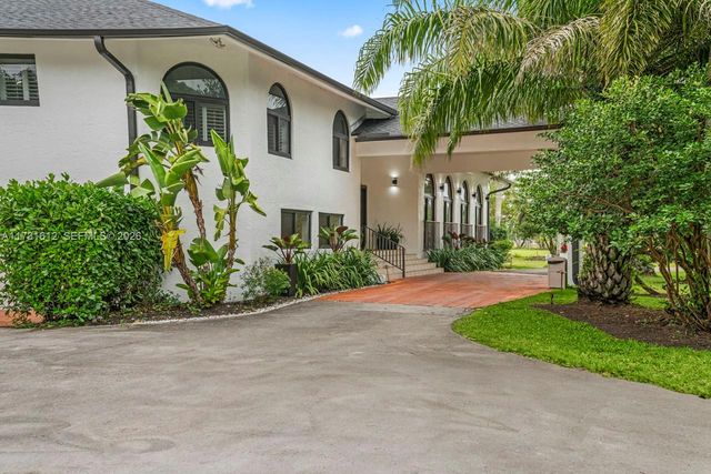 14875 SW 212th St, Miami, FL 33187