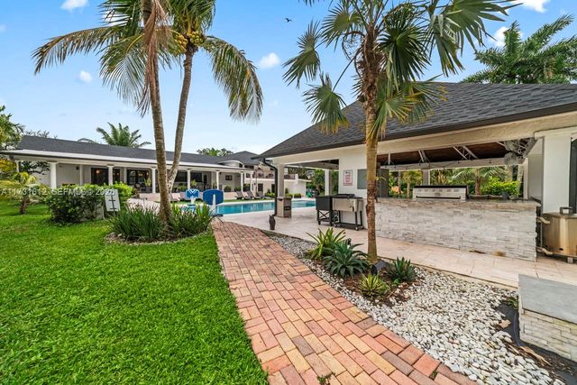 14875 SW 212th St, Miami, FL 33187
