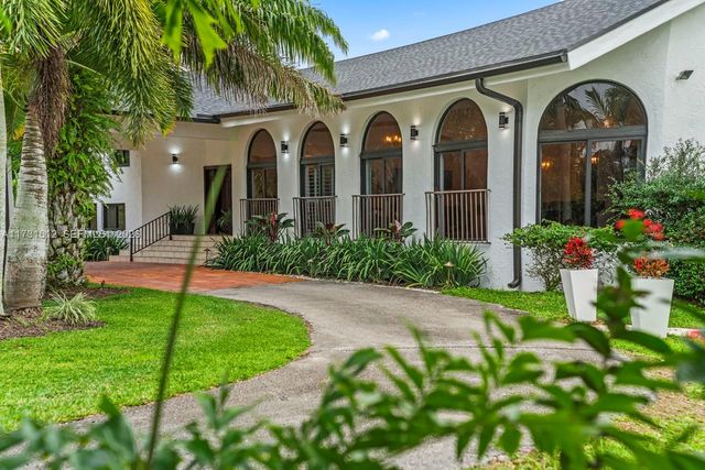 14875 SW 212th St, Miami, FL 33187