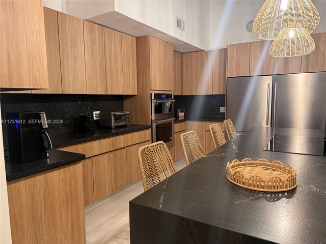 14875 SW 212th St, Miami, FL 33187