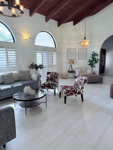 14875 SW 212th St, Miami, FL 33187