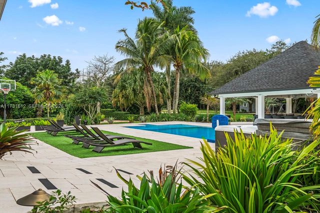 14875 SW 212th St, Miami, FL 33187