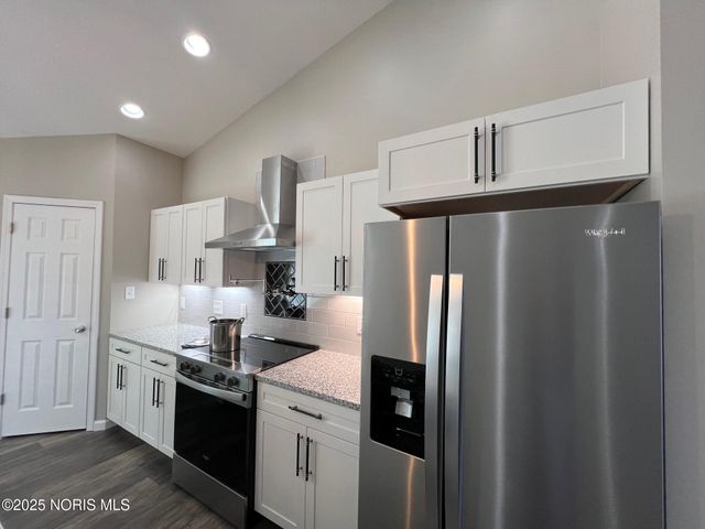 987 Greenbrier Road, 104, Upper Sandusky, OH 43351