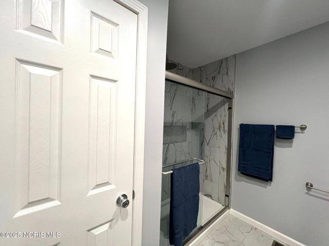 987 Greenbrier Road, 104, Upper Sandusky, OH 43351