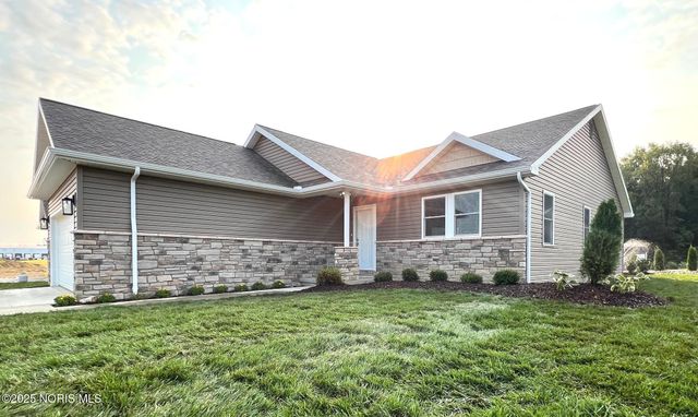 987 Greenbrier Road, 104, Upper Sandusky, OH 43351