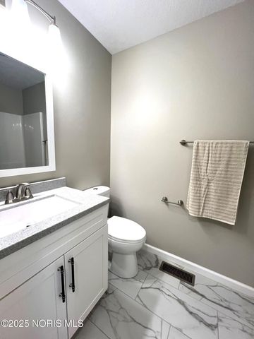 987 Greenbrier Road, 104, Upper Sandusky, OH 43351