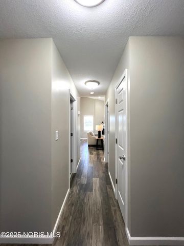 987 Greenbrier Road, 104, Upper Sandusky, OH 43351