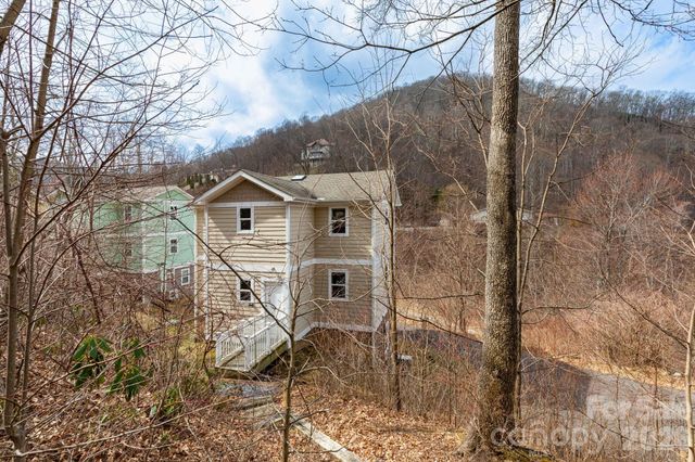 12 Lila Lane, Clyde, NC 28721