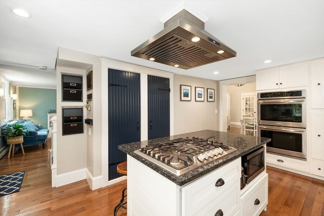28 Ipswich Road, Topsfield, MA 01983