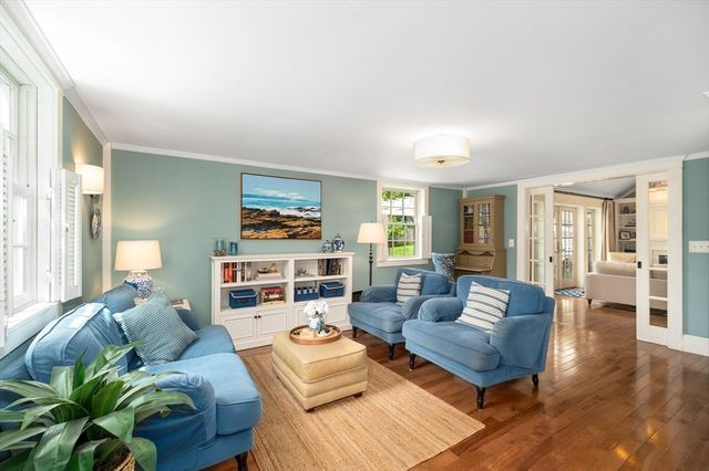 28 Ipswich Road, Topsfield, MA 01983
