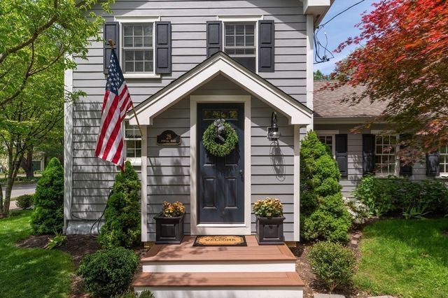 28 Ipswich Road, Topsfield, MA 01983