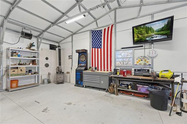 16788 Dwyer Road, Basehor, KS 66007