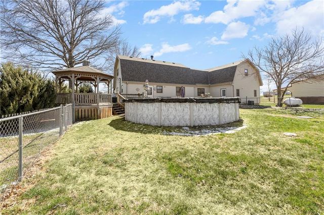 16788 Dwyer Road, Basehor, KS 66007